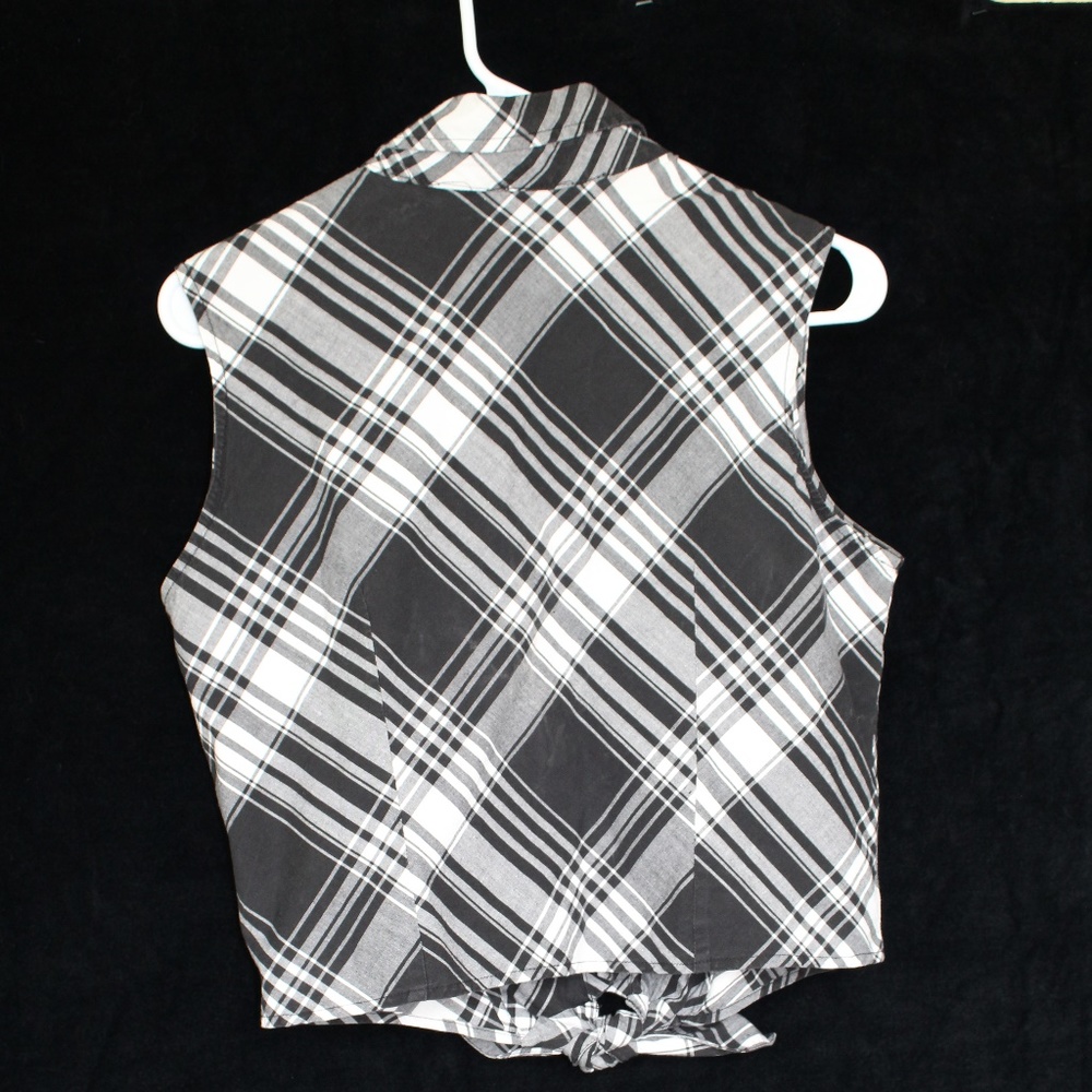 Quizz Again black/white tie front crop top sz M - Picture 5 of 7